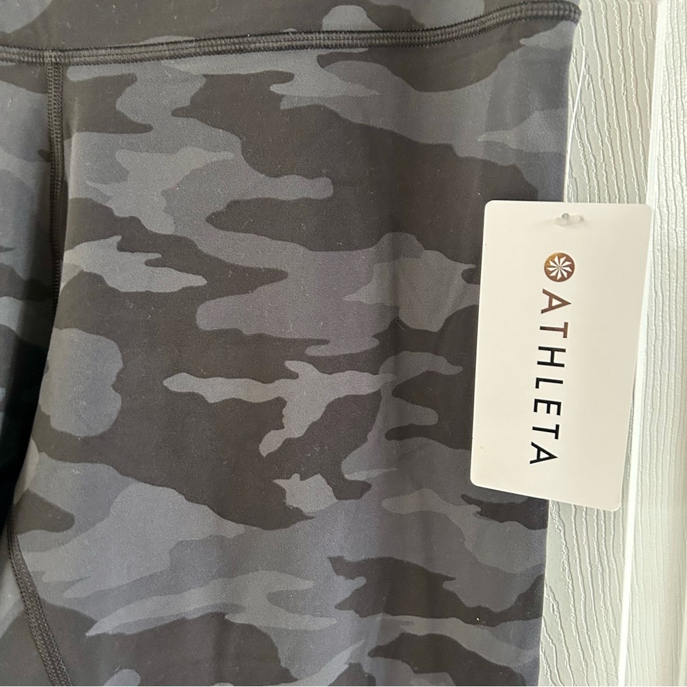 Athleta Gray Camo 7/8 Leggings
